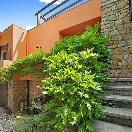 Glicine Villa